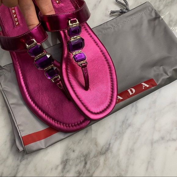 🔥authentic  Prada sport T- strap pink metallic sandals - Picture 5 of 14